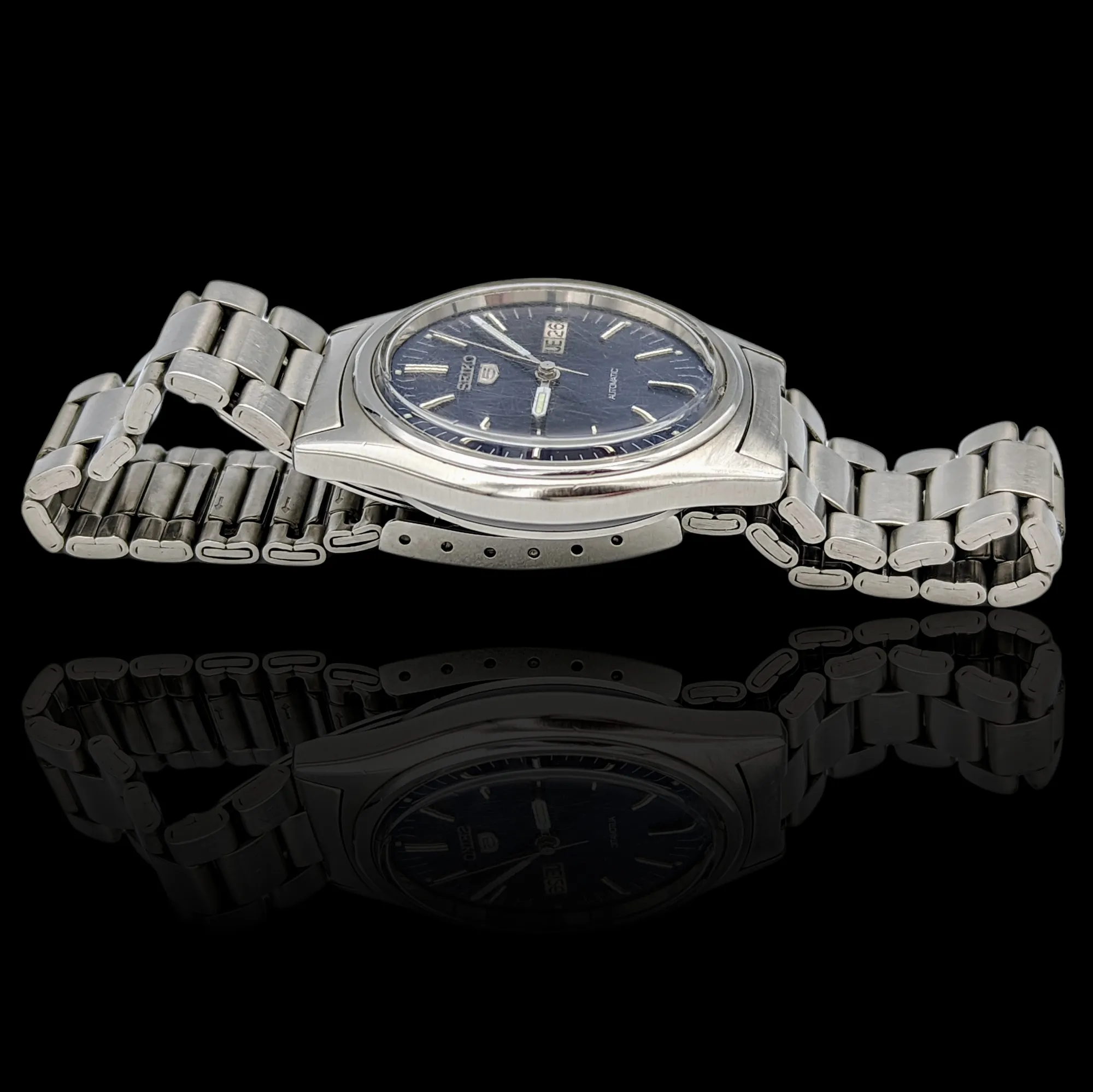 1985 SEIKO 5 Automatic Watch Day/Date Indicator