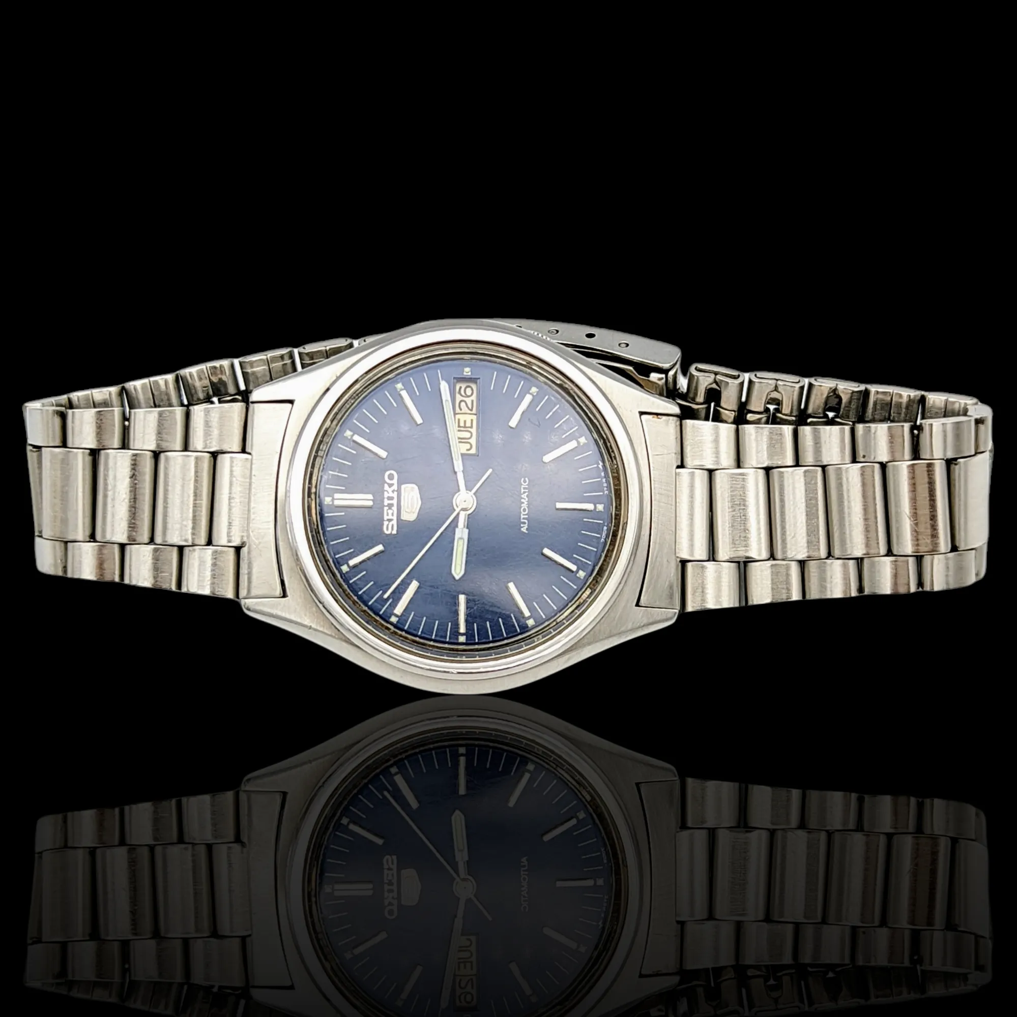 1985 SEIKO 5 Automatic Watch Day/Date Indicator