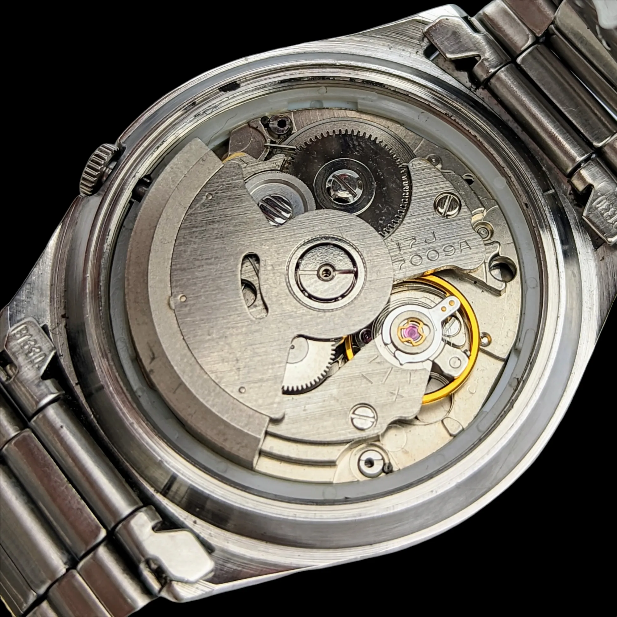 1985 SEIKO 5 Automatic Watch Day/Date Indicator