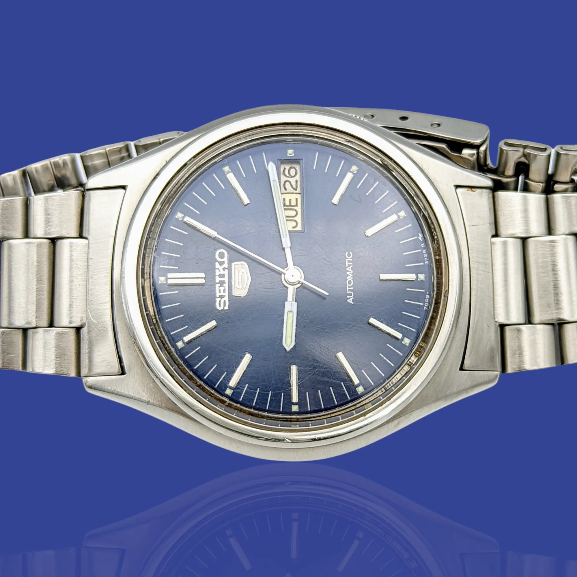 1985 SEIKO 5 Automatic Watch Day/Date Indicator