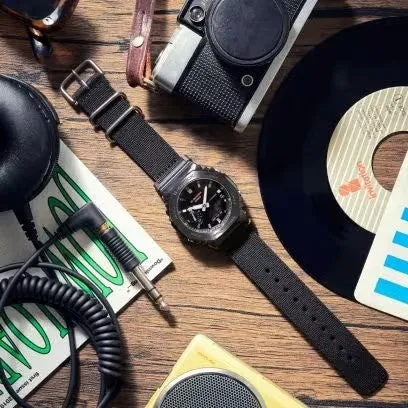 ANALOG-DIGITAL - 2100 Series - GM2100CB-1A