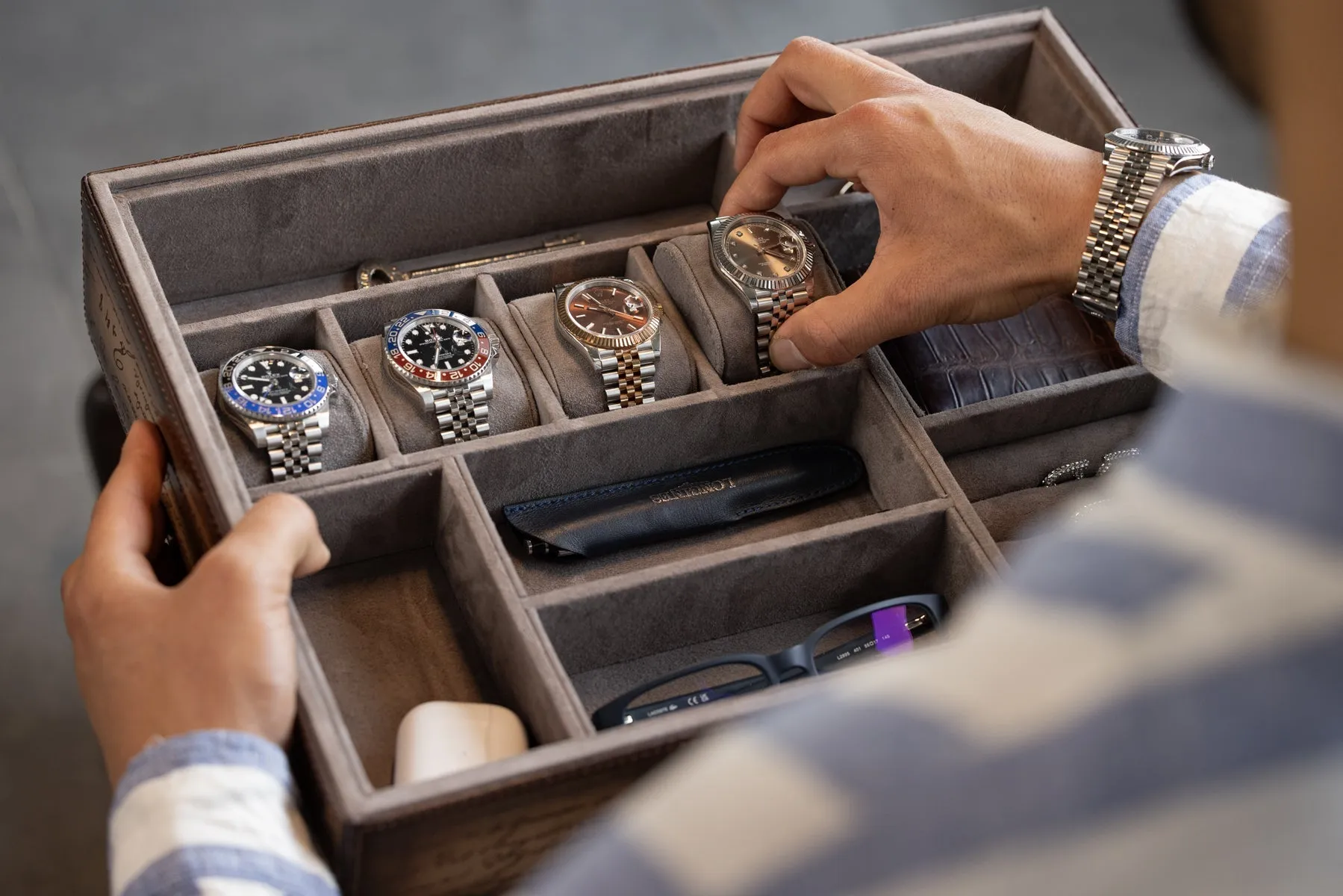 Daily Routines Tray - Parchment Patina Java Brown