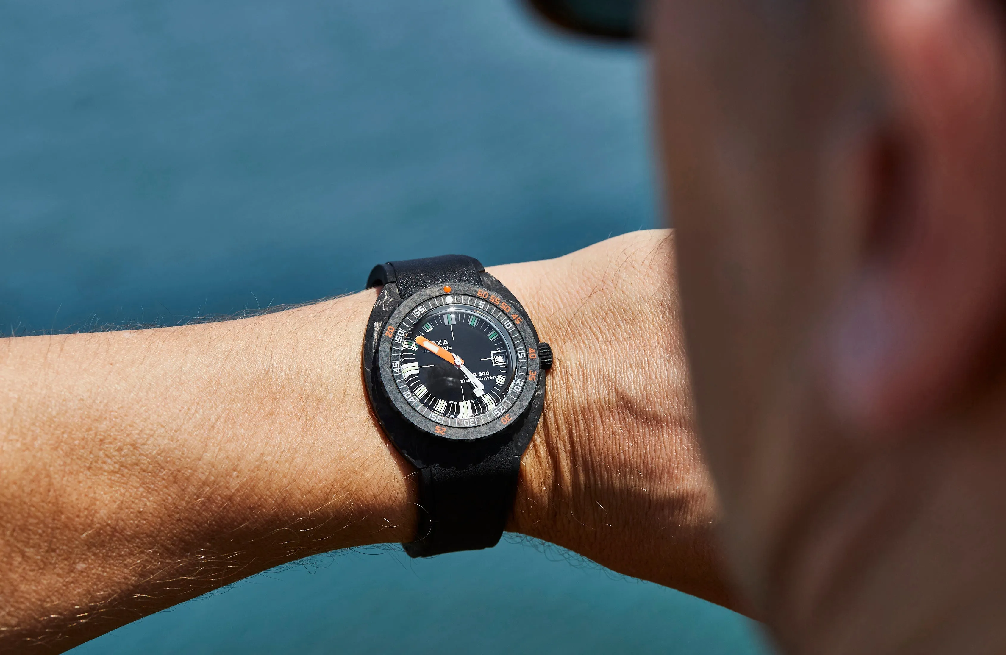DOX Watch SUB 3 Carbon COSC Sharkhunter Rubber