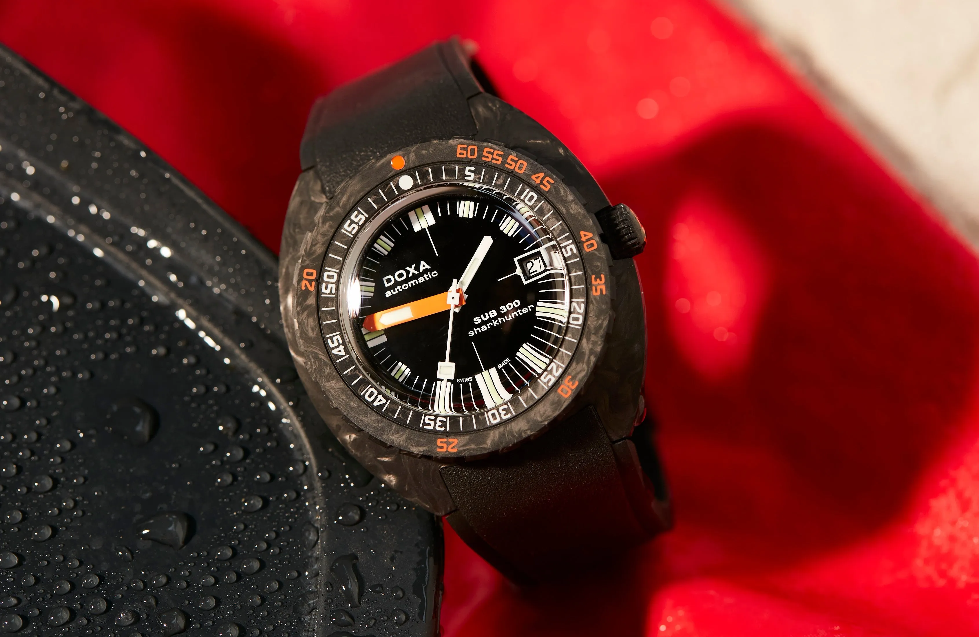 DOX Watch SUB 3 Carbon COSC Sharkhunter Rubber