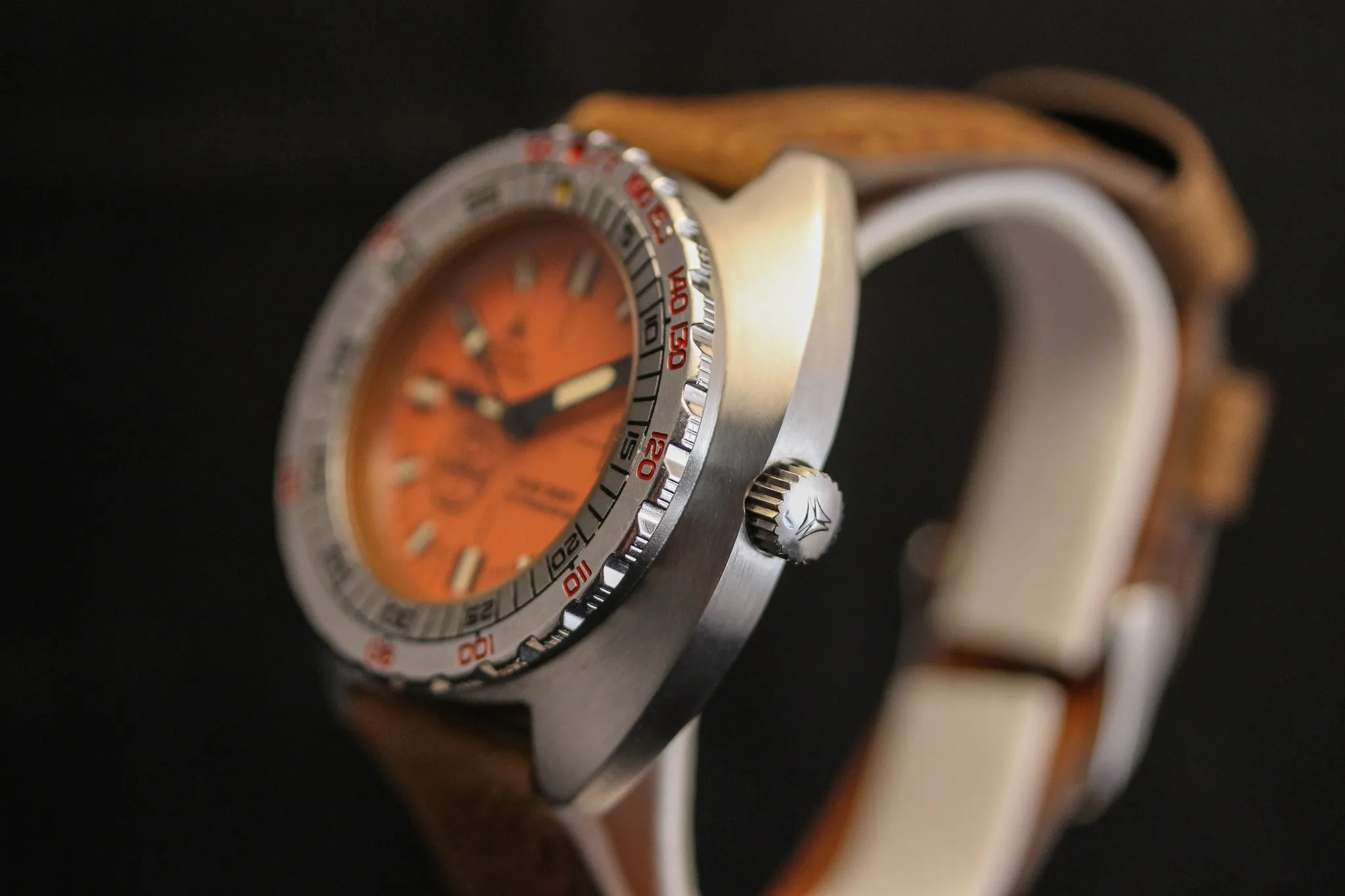 DOXA Sub 300T Professional Aqua Lung