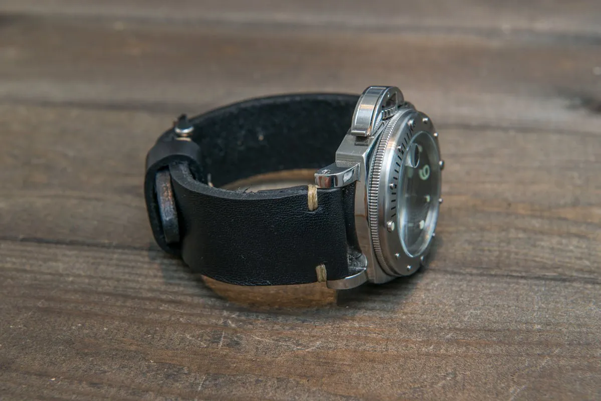 Italian bull leather watch strap 4 mm thick, Black Oily , handmade in Finland -  16mm, 17 mm, 18mm, 19 mm, 20mm, 21mm, 22mm, 23 mm, 24mm, 25 mm, 26 mm.