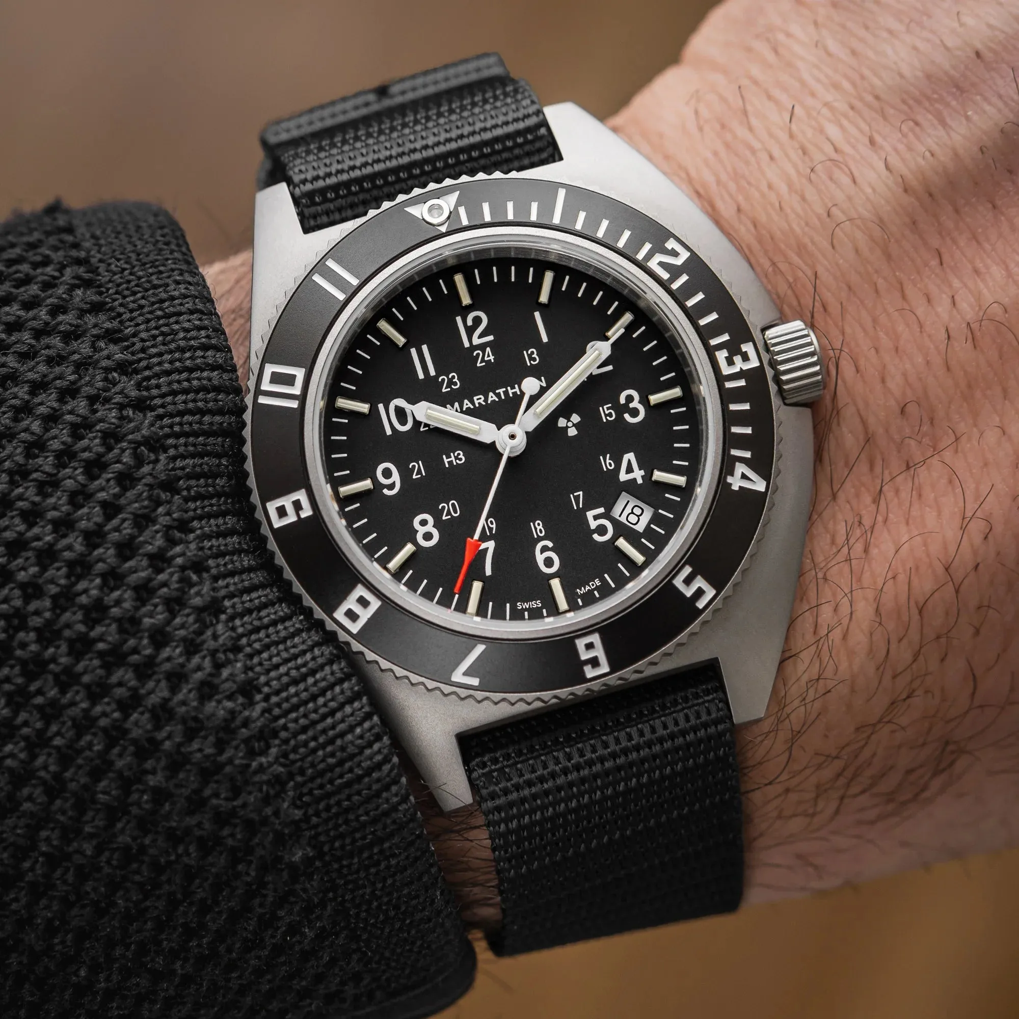 Marathon 41MM STEEL NAVIGATOR - W/ DATE - (SSNAV-D) - ON BALLISTIC NYLON