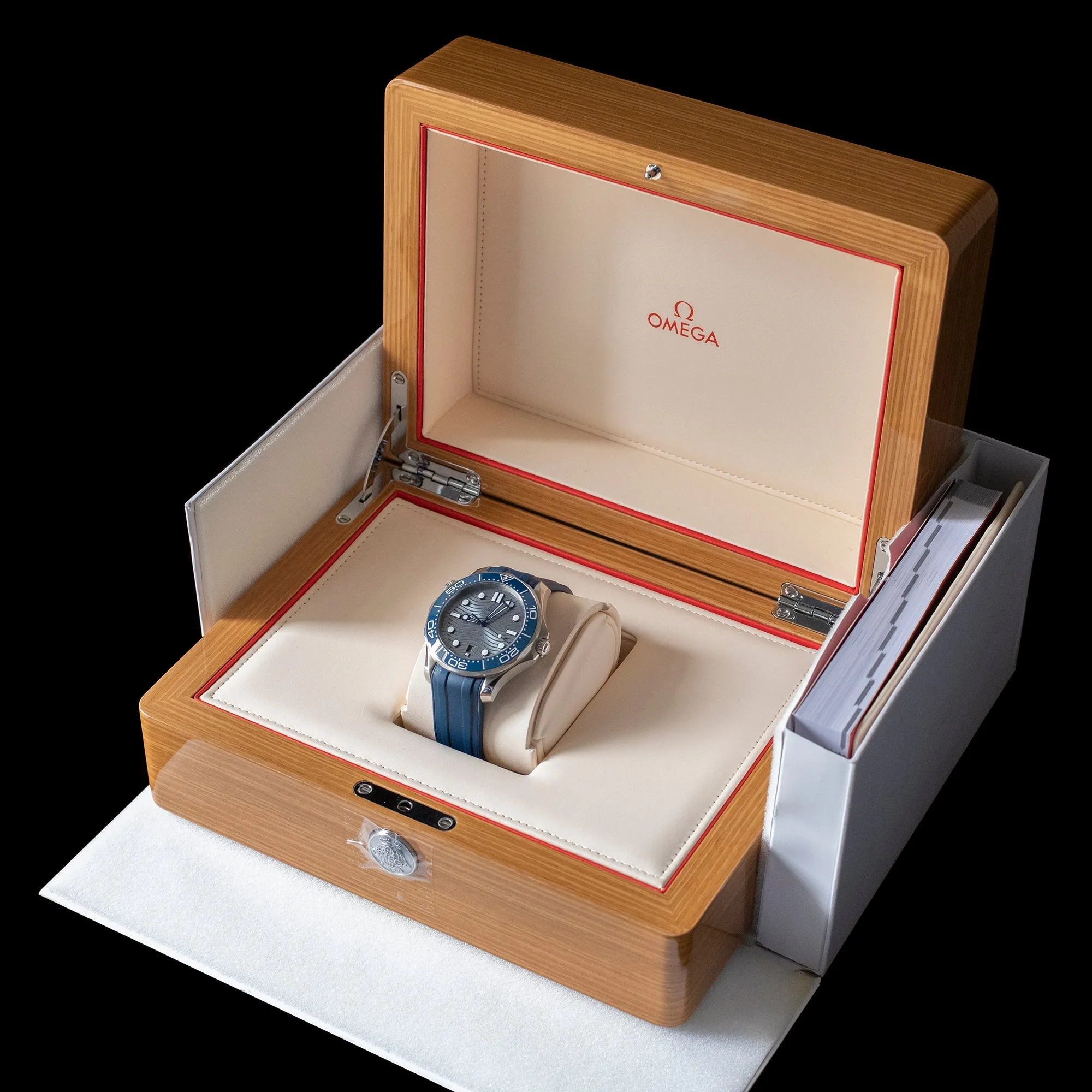 Omega - 2020 Seamaster Professional