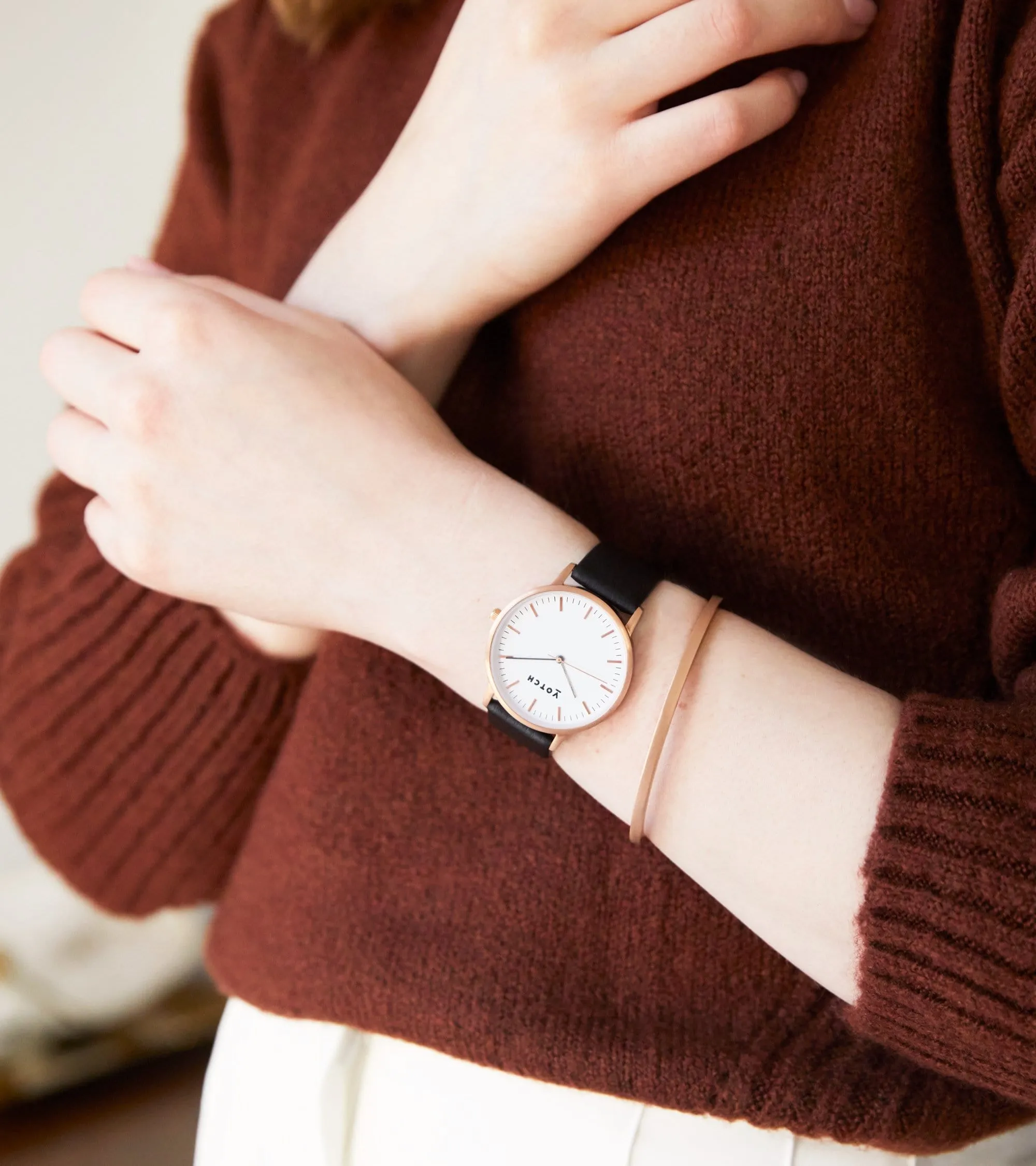 Rose Gold & Black | Moment